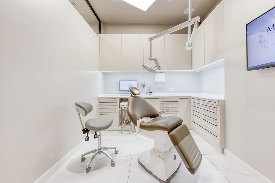 Salle de soins beige (teinte reprise pour le fond du site)